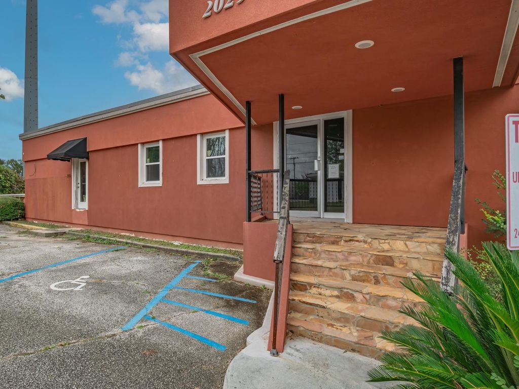 Photo of 2025 S Monroe Street, Tallahassee, FL 32301 (MLS # 393100)