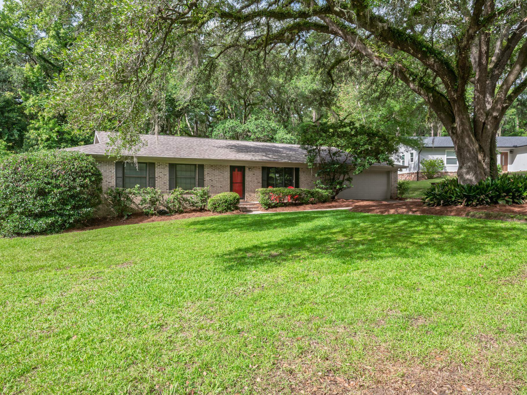 1633 Hedgefield Court