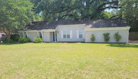 Tiny photo for 2201 Eastgate Way, Tallahassee, FL 32308 (MLS # 392859)