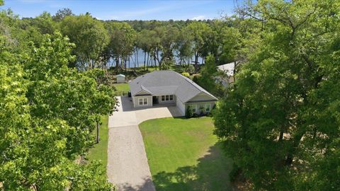 Photo of 22545 FRANCES Way, Tallahassee, FL 32310 (MLS # 399046)