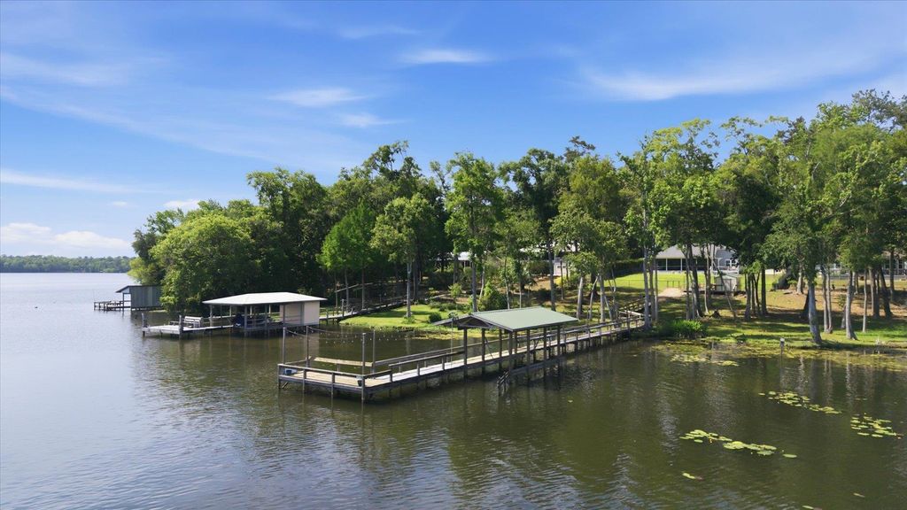 Photo of 22545 FRANCES Way, Tallahassee, FL 32310 (MLS # 399046)