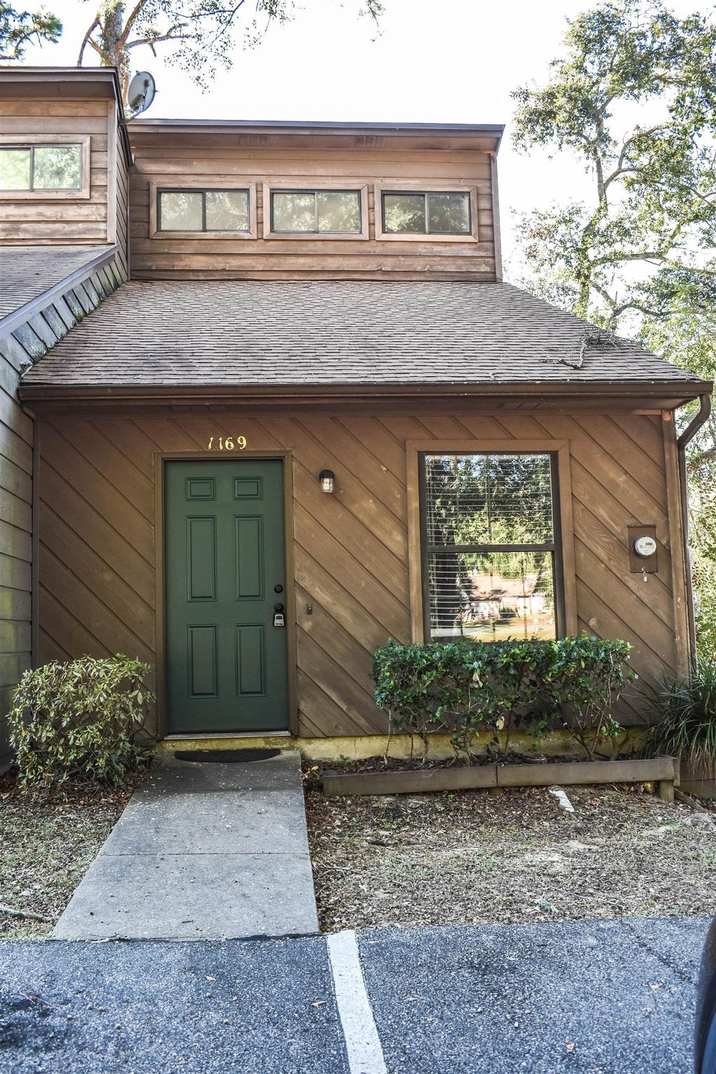 Photo of 1169 ocala Rd, Tallahassee, FL 32304 (MLS # 392373)
