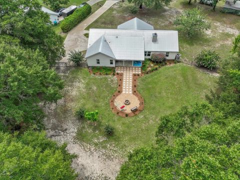 A home in Crawfordville