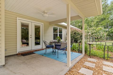 A home in Crawfordville