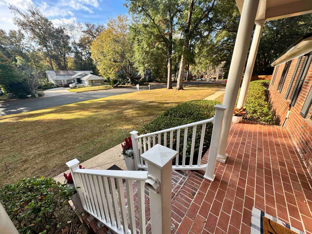 Photo of 3915 Royal Oaks Drive, Tallahassee, FL 32309 (MLS # 393297)