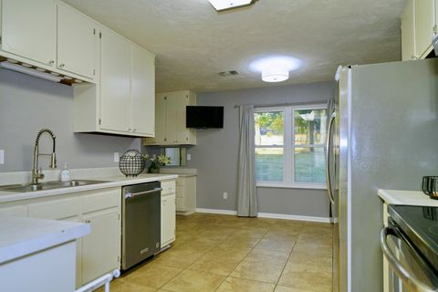 Tiny photo for 3915 Royal Oaks Drive, Tallahassee, FL 32309 (MLS # 393297)