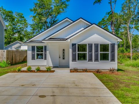 A home in Crawfordville