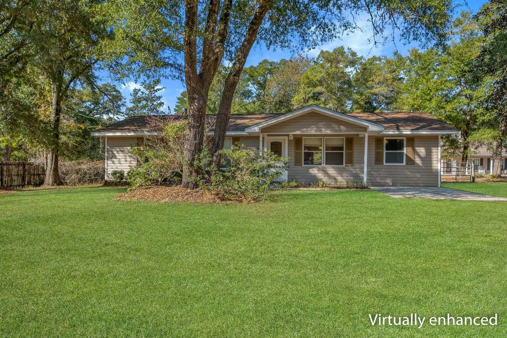 Photo of 3112 Oscar Harvey Road, Tallahassee, FL 32310 (MLS # 393508)