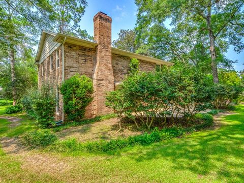 A home in TALLAHASSEE