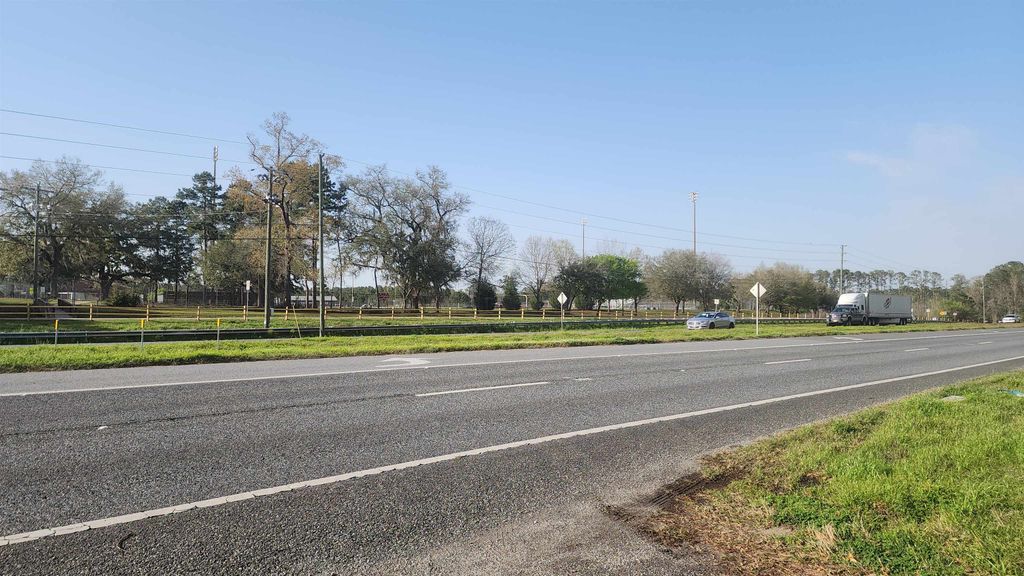 Photo of 7091 THOMASVILLE Road, Tallahassee, FL 32312 (MLS # 390502)