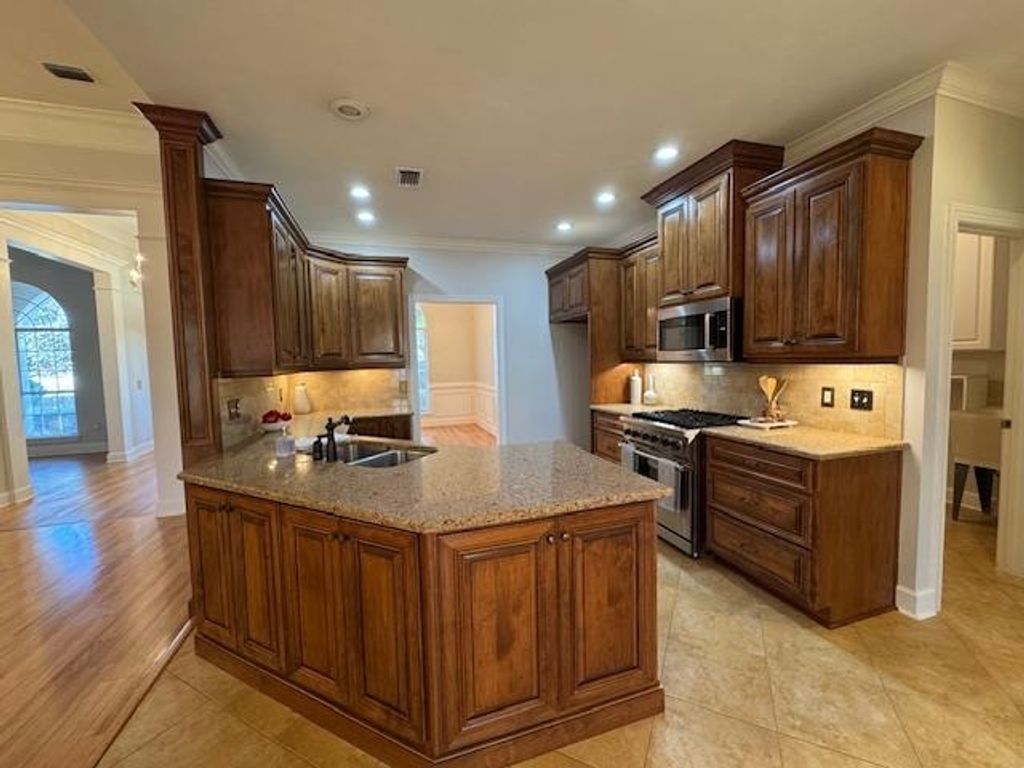 Photo of 2618 Wharton Circle, Tallahassee, FL 32312 (MLS # 394056)