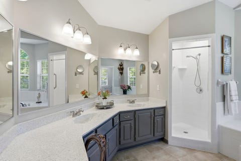 Tiny photo for 3549 LAKESHORE Drive, Tallahassee, FL 32312 (MLS # 402571)