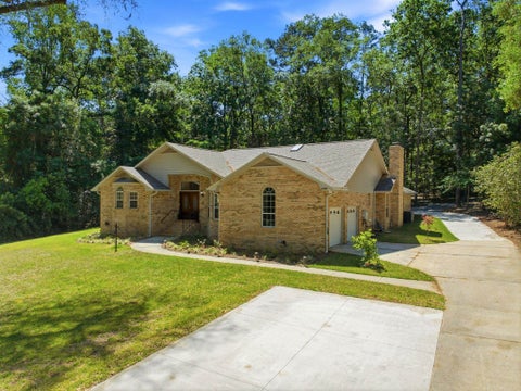 Tiny photo for 3549 LAKESHORE Drive, Tallahassee, FL 32312 (MLS # 402571)