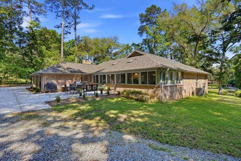 Tiny photo for 3549 LAKESHORE Drive, Tallahassee, FL 32312 (MLS # 402571)