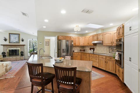 Tiny photo for 3549 LAKESHORE Drive, Tallahassee, FL 32312 (MLS # 402571)
