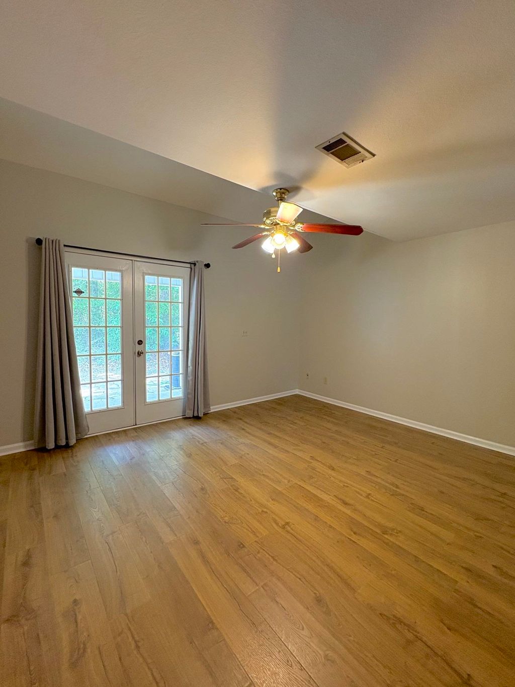 Photo of 2189 N TIMBERWOOD Circle, Tallahassee, FL 32304 (MLS # 399898)