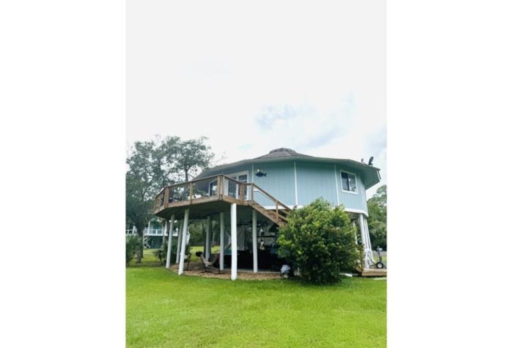 Photo of 11 SANDPIPER Drive, Panacea, FL 32346 (MLS # 394121)