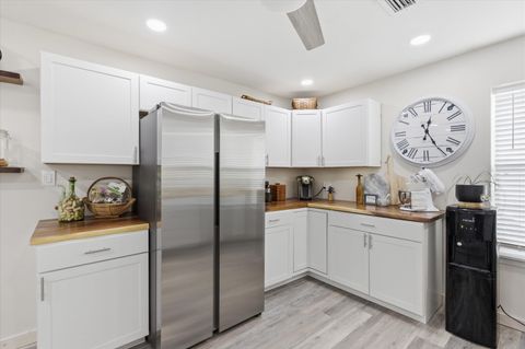 Tiny photo for 235 Hardaway Highway, Chattahoochee, FL 32324 (MLS # 398103)