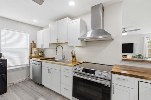 Tiny photo for 235 Hardaway Highway, Chattahoochee, FL 32324 (MLS # 398103)