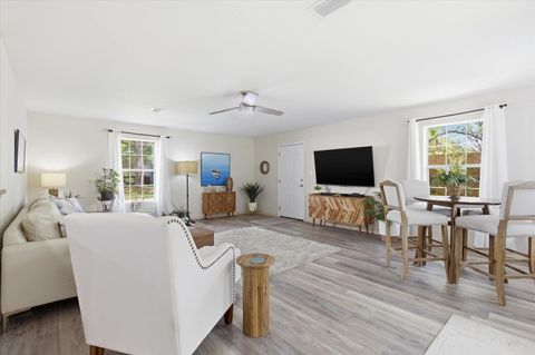 Tiny photo for 235 Hardaway Highway, Chattahoochee, FL 32324 (MLS # 398103)