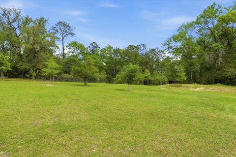 Tiny photo for 235 Hardaway Highway, Chattahoochee, FL 32324 (MLS # 398103)