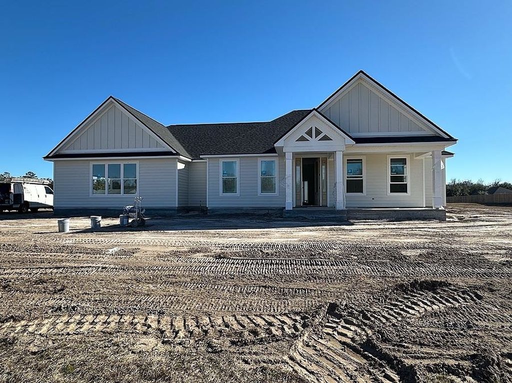 Photo of 137 Golden Loop, Crawfordville, FL 32327 (MLS # 397326)