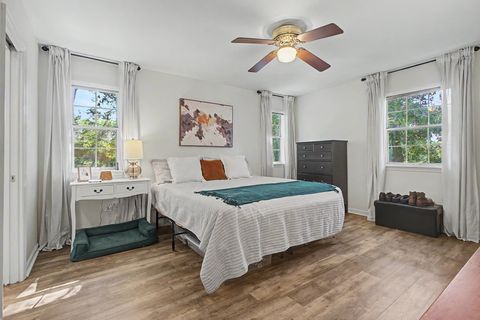 Tiny photo for 3139 E Shamrock Street, Tallahassee, FL 32309 (MLS # 401511)