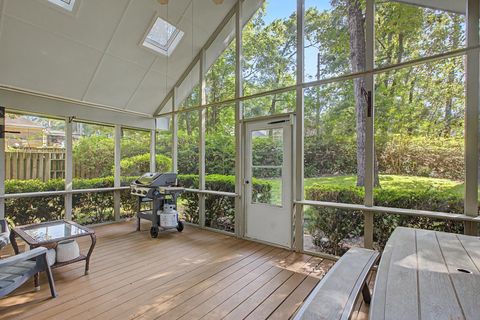 Tiny photo for 3139 E Shamrock Street, Tallahassee, FL 32309 (MLS # 401511)