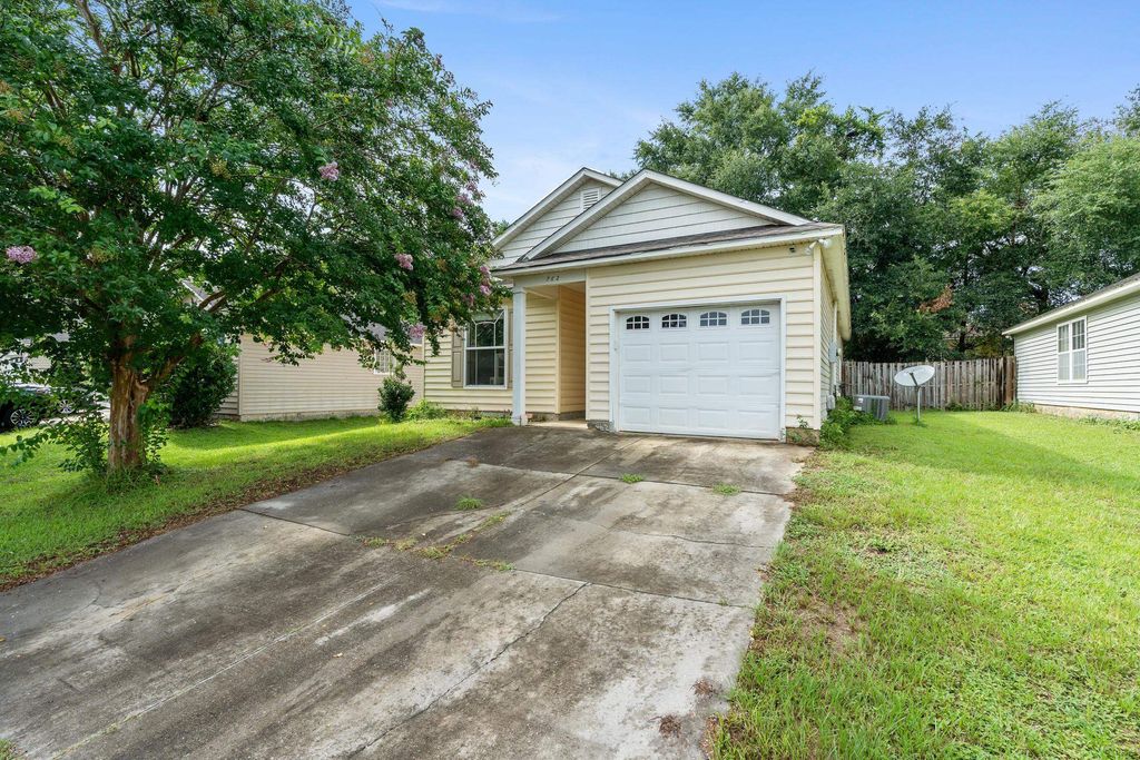 Photo of 762 BROOKE MANOR Drive, Tallahassee, FL 32311 (MLS # 391135)