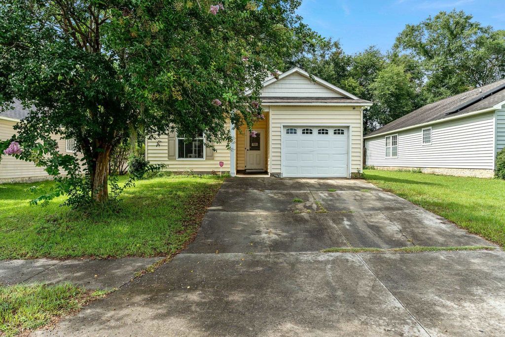 Photo of 762 BROOKE MANOR Drive, Tallahassee, FL 32311 (MLS # 391135)