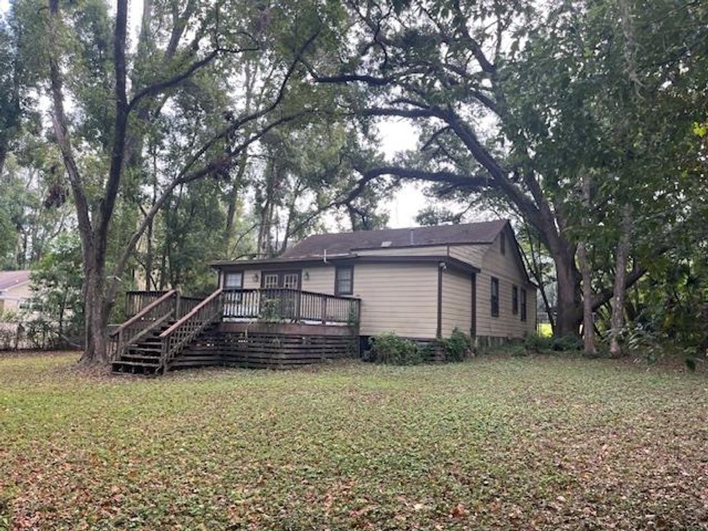 Photo of 202 VALENCIA Drive, Tallahassee, FL 32304 (MLS # 391576)