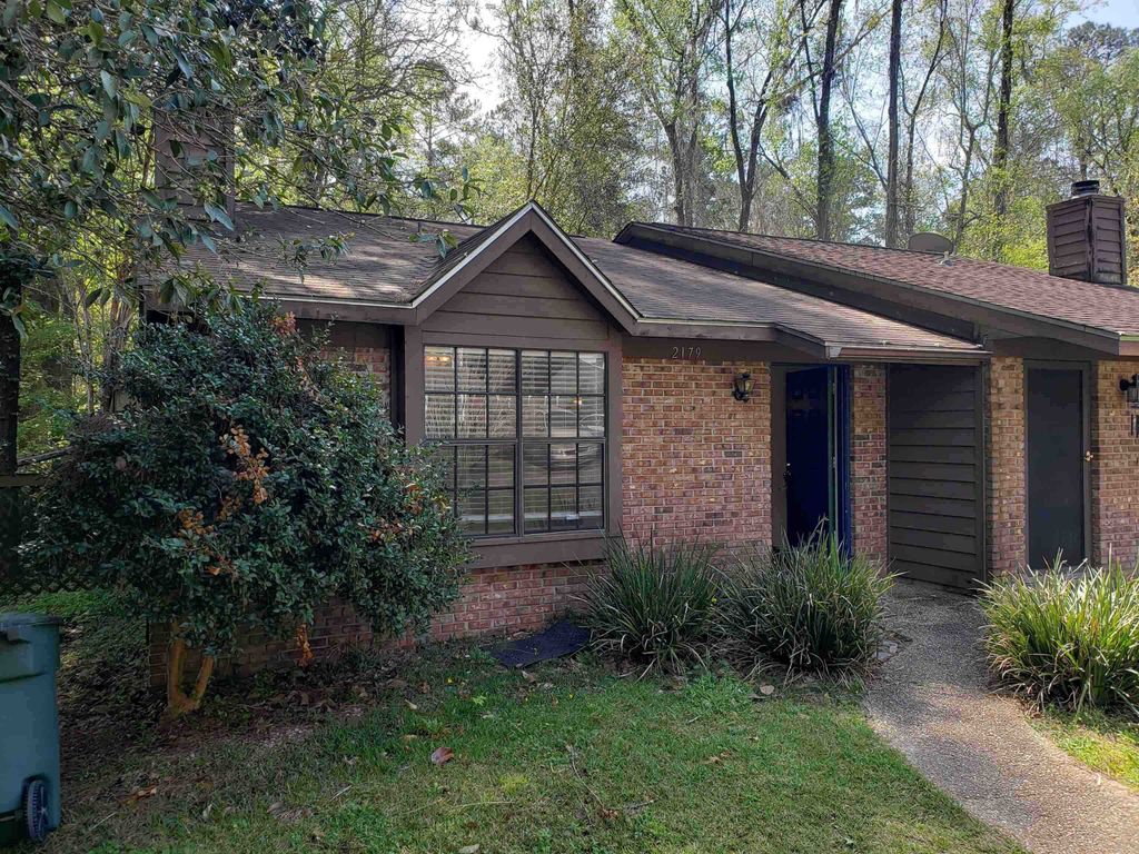 Photo of 2179 Victory Garden Ln, Tallahassee, FL 32301 (MLS # 398061)