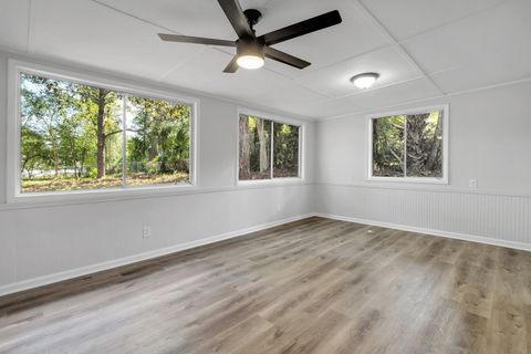 Tiny photo for 2314 Oxford Road, Tallahassee, FL 32304 (MLS # 393827)