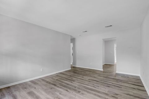 Tiny photo for 2314 Oxford Road, Tallahassee, FL 32304 (MLS # 393827)