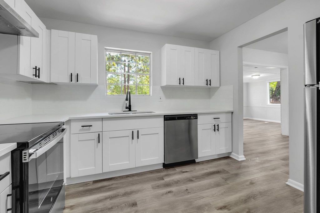 Photo of 2314 Oxford Road, Tallahassee, FL 32304 (MLS # 393827)