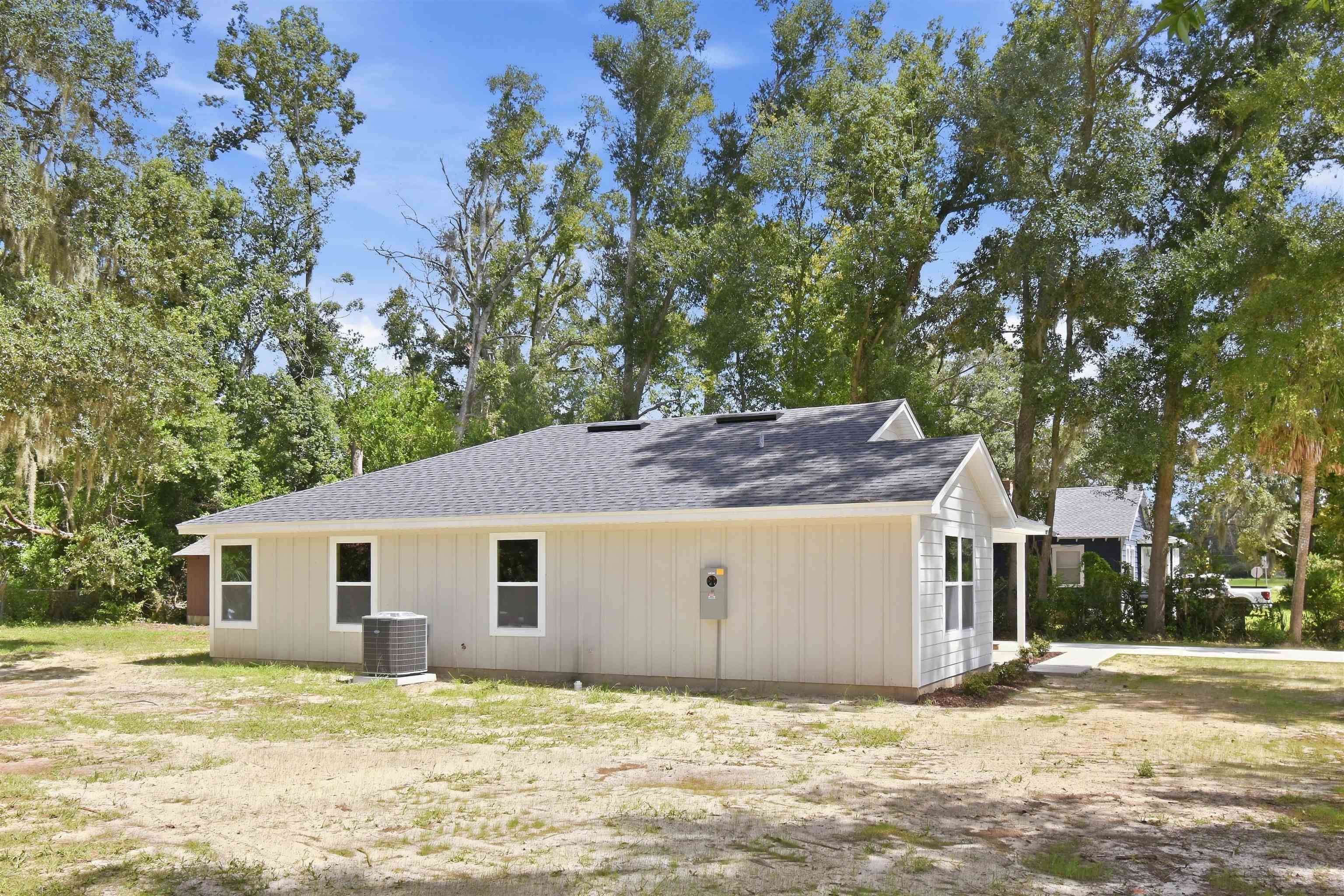 1104 E Veterans Drive