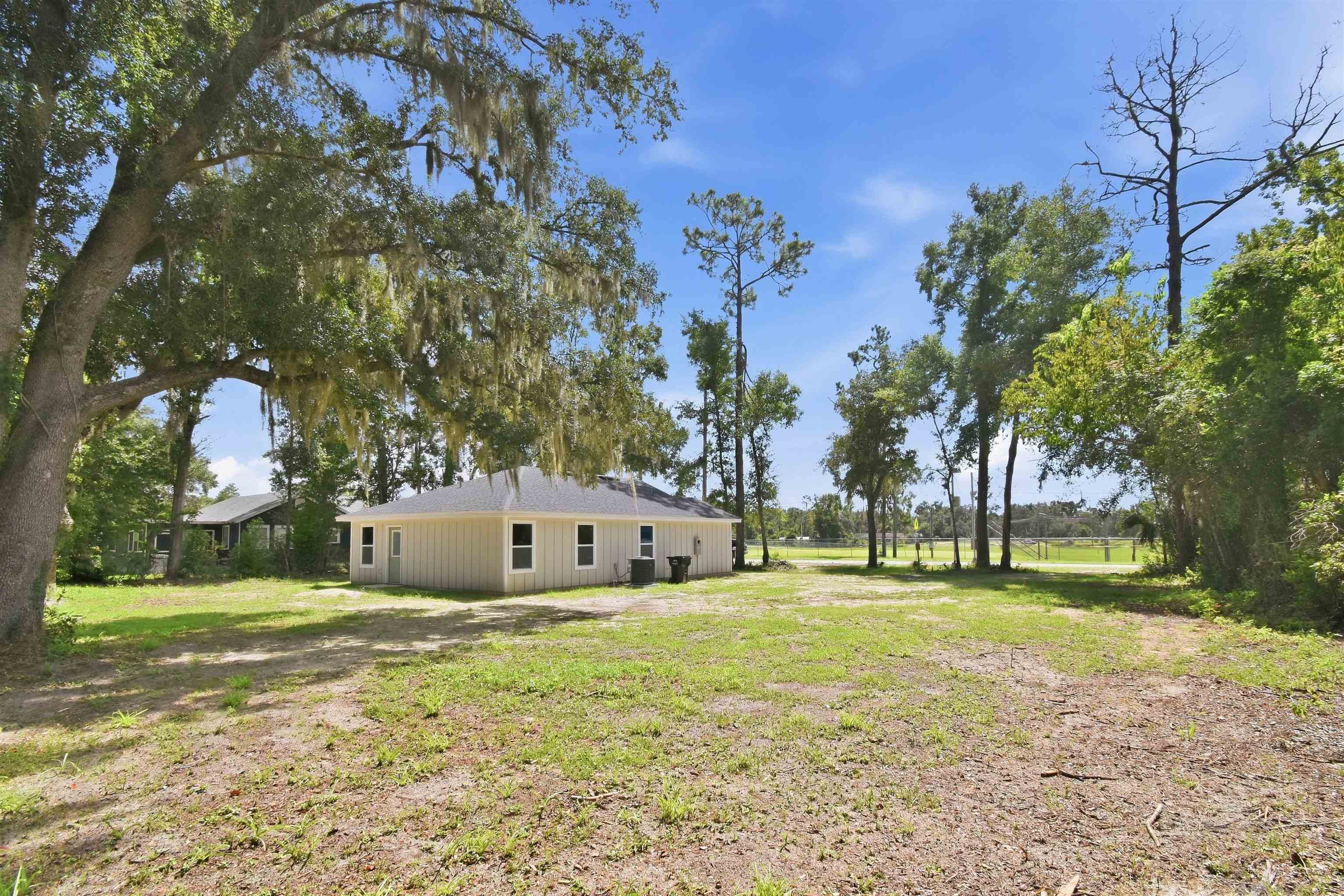 1104 E Veterans Drive