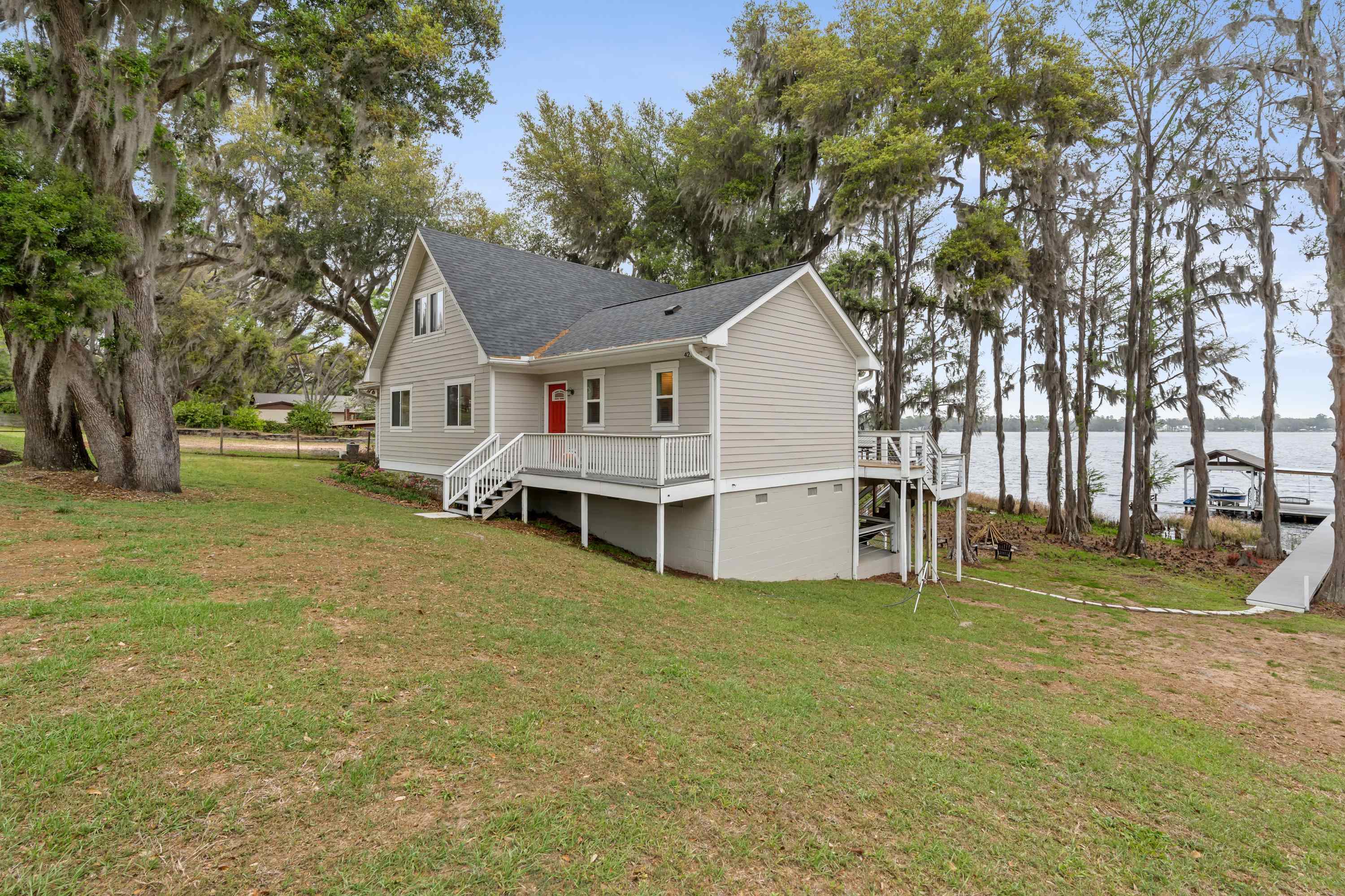 4219 NE Cherry Lake Circle
