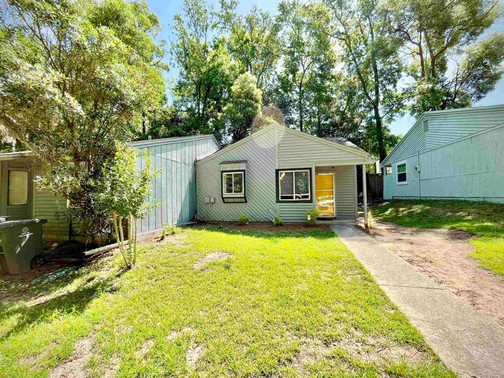 Photo of 1053 Sutor Road, Tallahassee, FL 32311 (MLS # 386305)