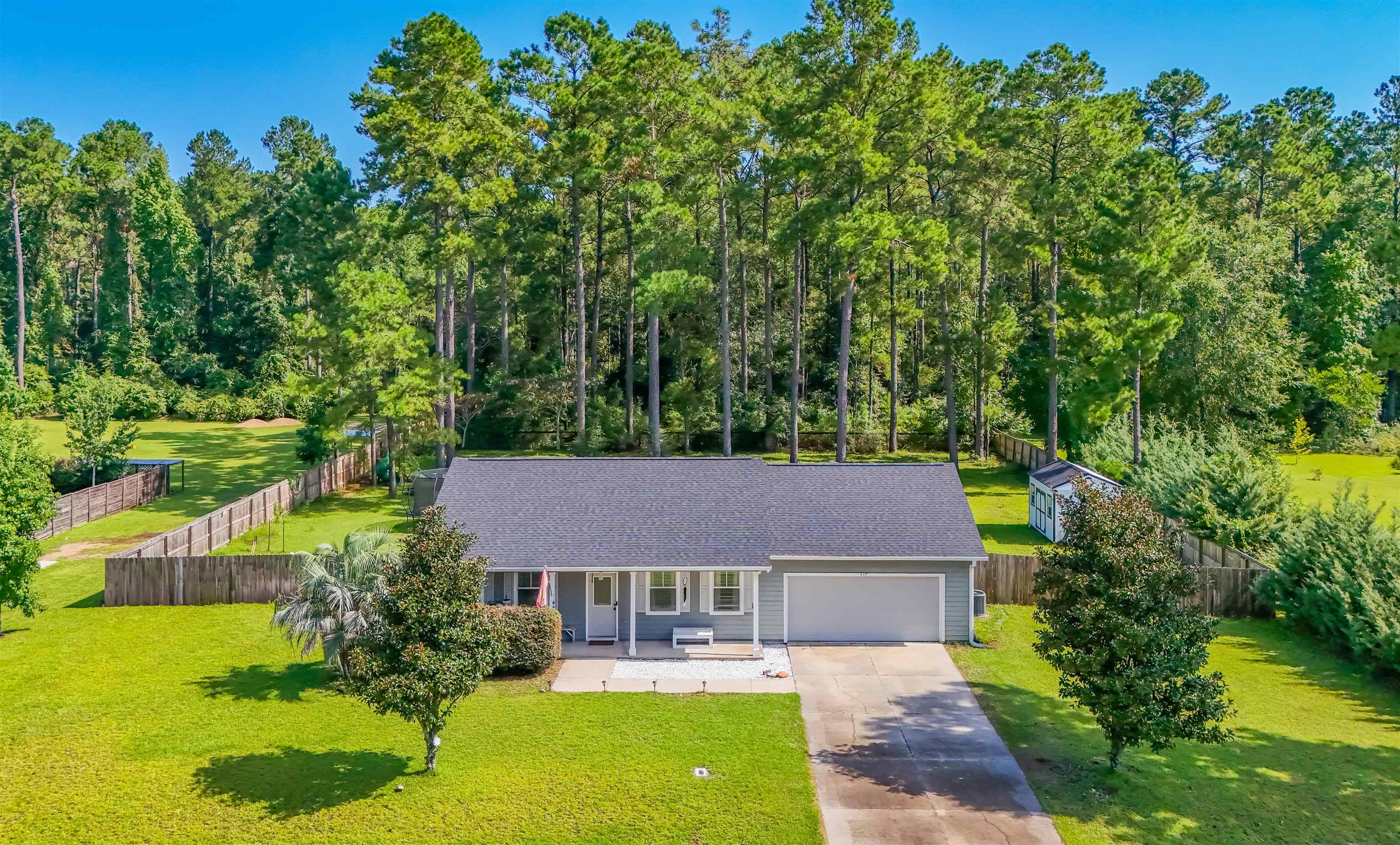 407 Parkside Circle
