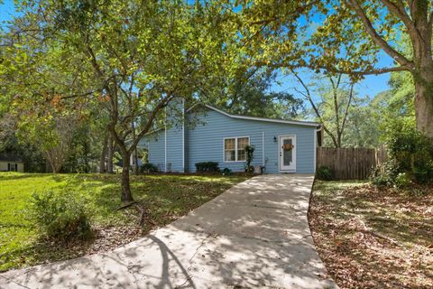 Tiny photo for 900 Mcguire Court, Tallahassee, FL 32303 (MLS # 391953)