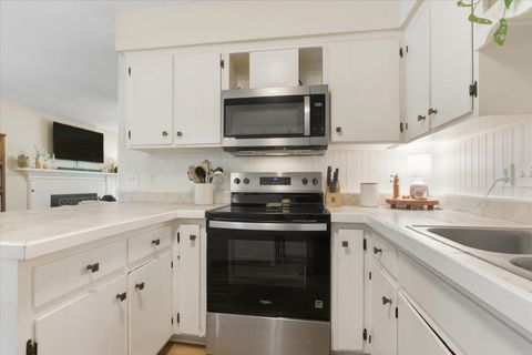 Tiny photo for 900 Mcguire Court, Tallahassee, FL 32303 (MLS # 391953)