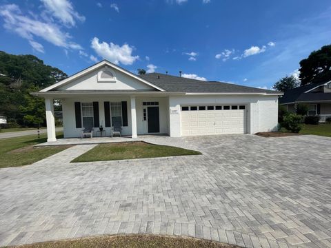 Tiny photo for 1307 Hidden Timbers Place, Tallahassee, FL 32312 (MLS # 399083)