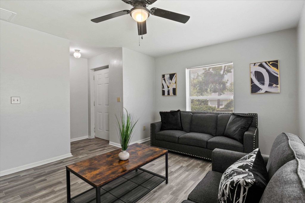 Photo of 2114 Main St St, Tallahassee, FL 32310 (MLS # 397517)