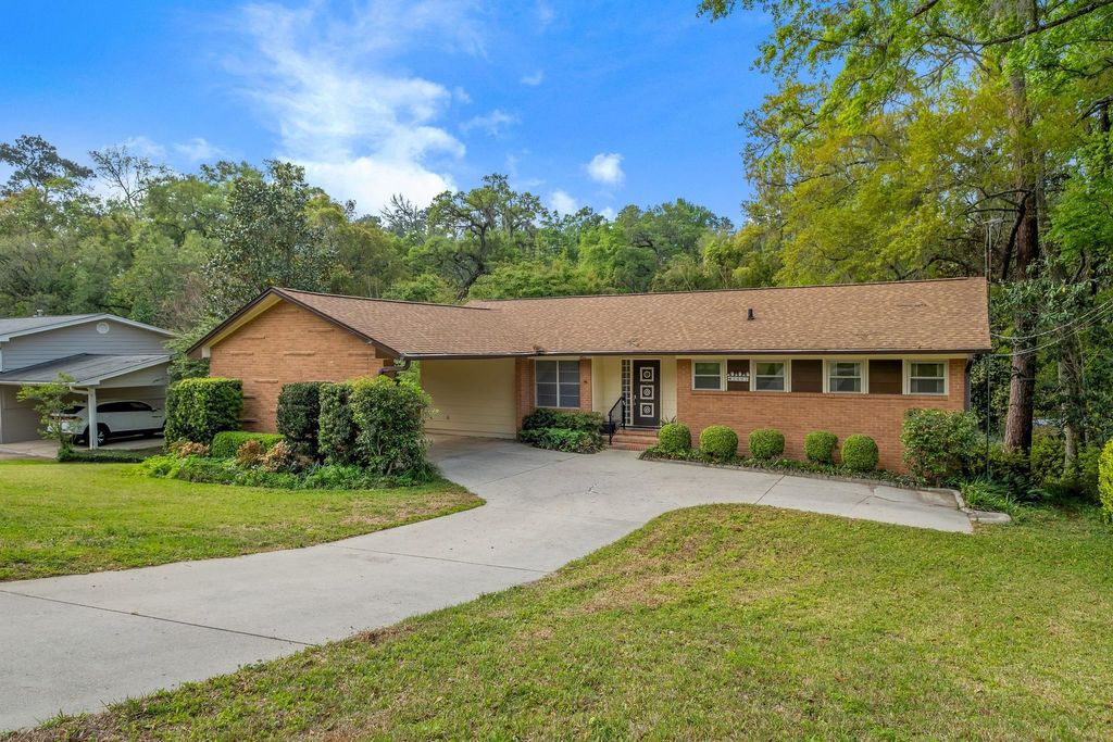 Photo of 1407 Devils Dip, Tallahassee, FL 32308 (MLS # 397602)