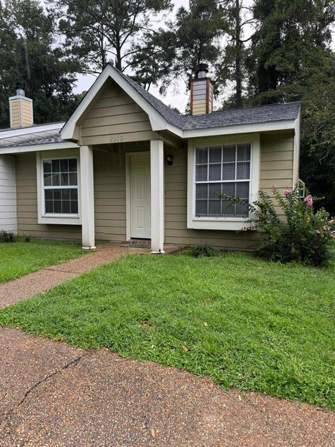 Photo of 2910 Richview Park Circle, Tallahassee, FL 32301 (MLS # 391843) Photo of 2910 Richview Park Circle, Tallahassee, FL 32301 (MLS # 391843)