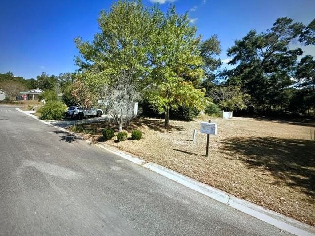 Photo of 3569 COYOTE CREEK Drive, Tallahassee, FL 32301 (MLS # 400355)