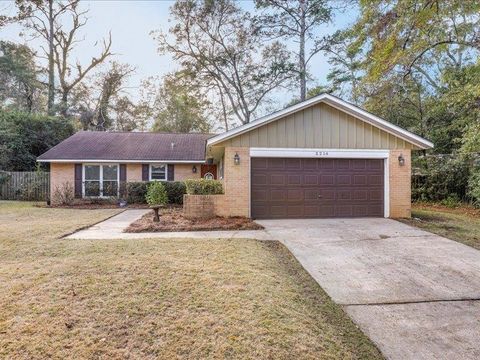 Photo of 2216 Woodlawn Drive, Tallahassee, FL 32303 (MLS # 394502)