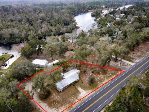 A home in Steinhatchee