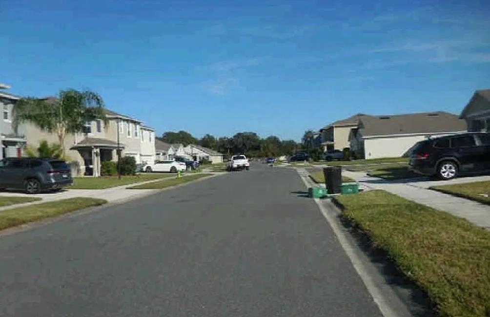 3957 Centerville Avenue